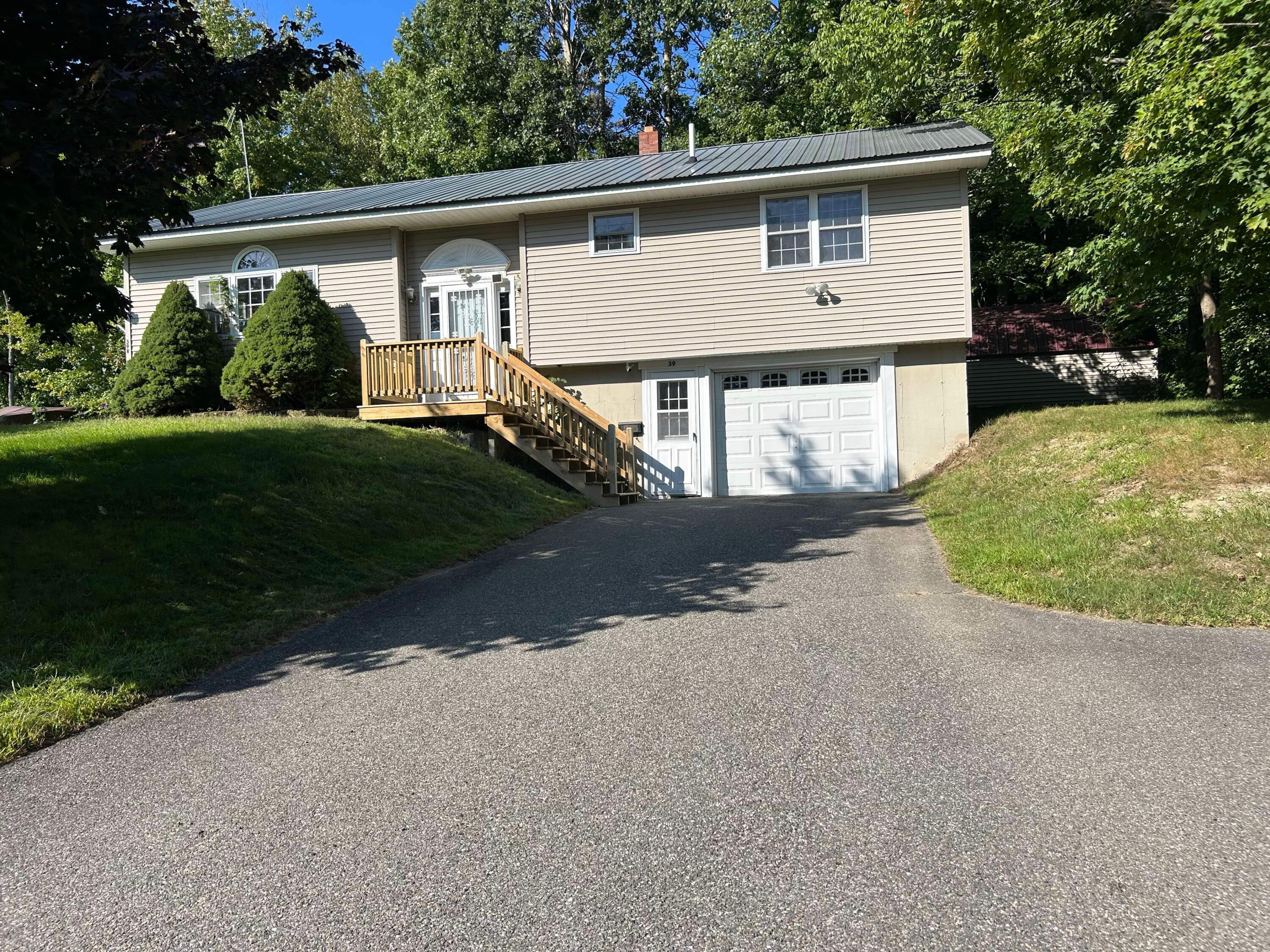 Western Ave, East Millinocket, ME 04430