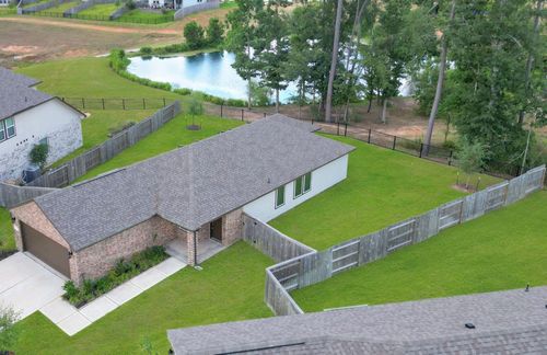 7002 Lauren Oak Dr, Conroe, TX, 77304-3276 | Card Image