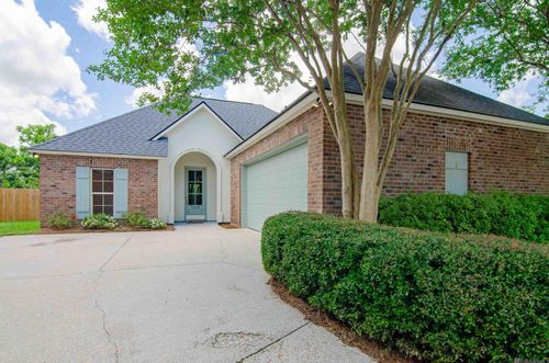 10126 Springtree Ave, Baton Rouge, LA, 70810-7755 | Card Image