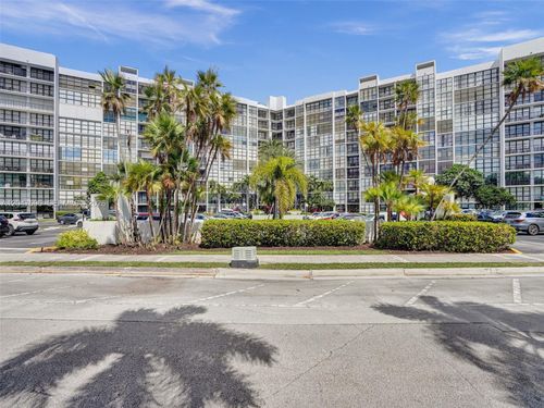 131-800 Parkview Dr, Hallandale Beach, FL, 33009-2935 | Card Image
