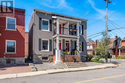 134 Concord St S, Ottawa, ON, K1S0Z4 | Card Image