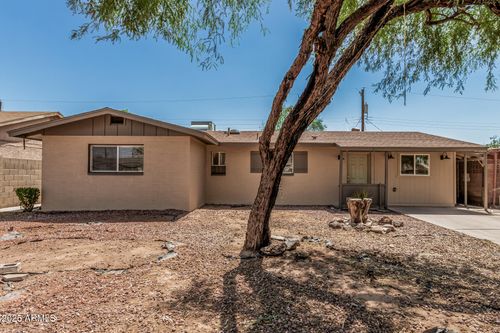 2507 N 48th Dr, Phoenix, AZ, 85035-2133 | Card Image