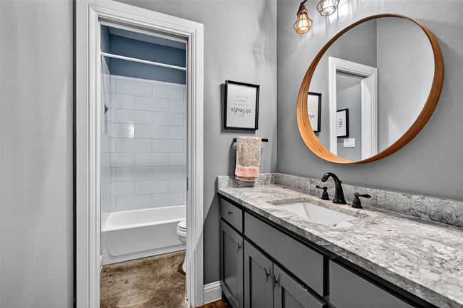Bathroom | Image 32