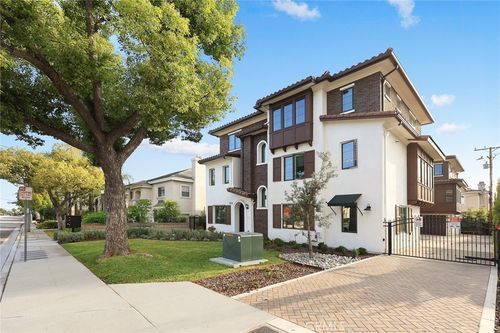 a-905 Sunset Blvd, Arcadia, CA, 91007-6561 | Card Image