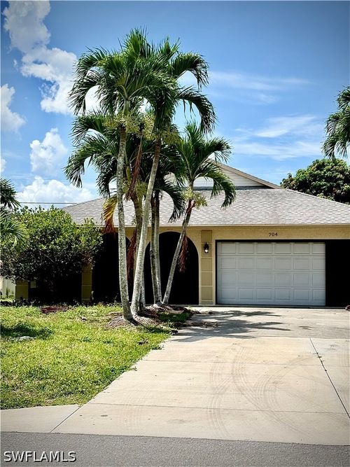 704 106th Ave N, Naples, FL, 34108-1850 | Card Image