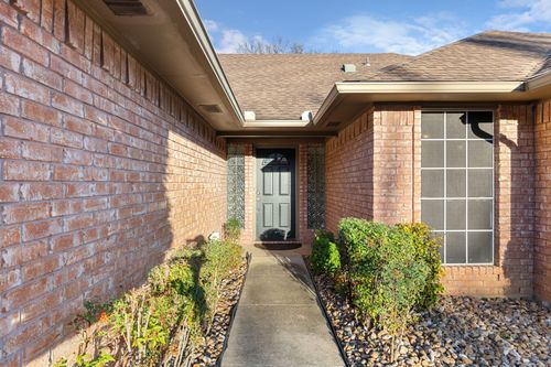 1418 Holley Creek Ln, Mansfield, TX, 76063-2827 | Card Image