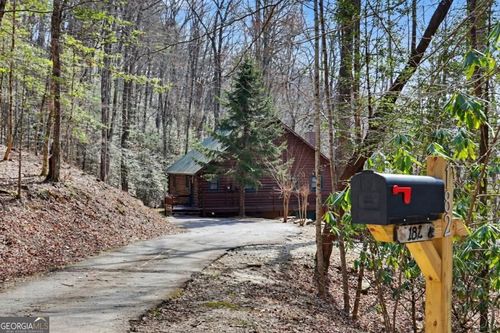 182 Blueberry Ln, Rabun Gap, GA, 30568-2521 | Card Image