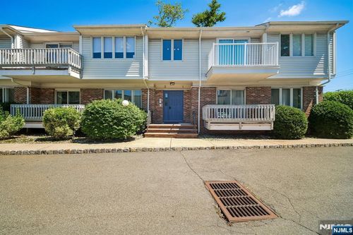 245 Main St, Millburn, NJ, 07041-1165 | Card Image