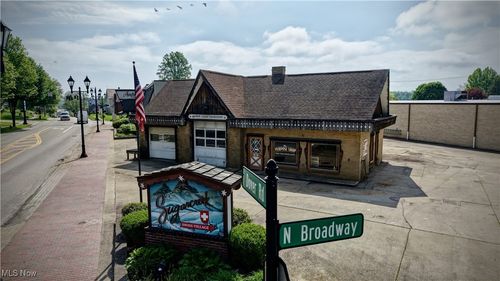 102 Dover Rd Ne, Sugarcreek, OH, 44681-7665 | Card Image