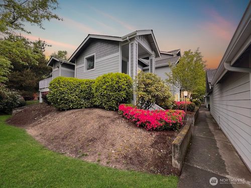 unit-u201-15150 140th Way Se, Renton, WA, 98058-5803 | Card Image
