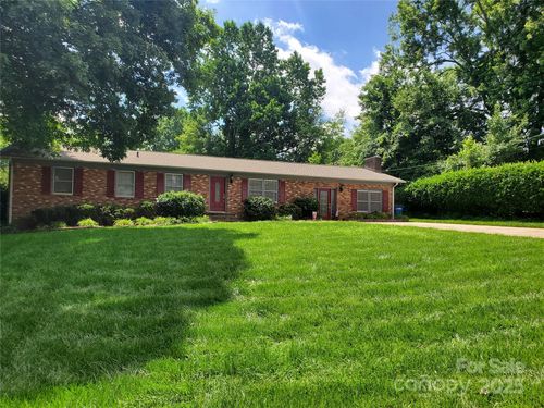 2104 Farmbrook Dr, Statesville, NC, 28625-4320 | Card Image