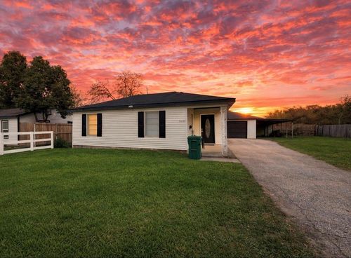 1305 Jackson Ave, Pasadena, TX, 77506-2709 | Card Image