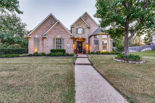 814 Forest Lakes Drive, Keller, TX, 76248 | Card Image