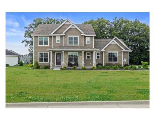 N61W21572 Legacy Trl, Menomonee Falls, WI, 53051-7057 | Card Image