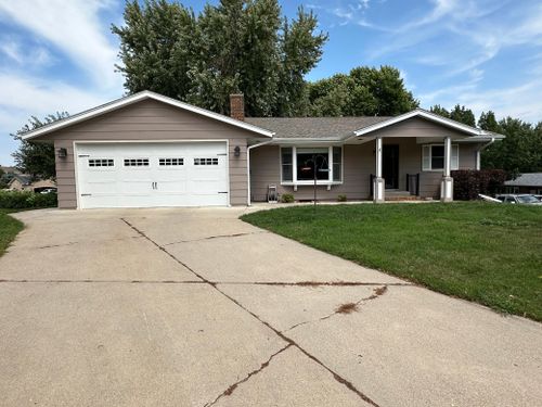 1113 Elm Cove, Luverne, MN, 56156 | Card Image