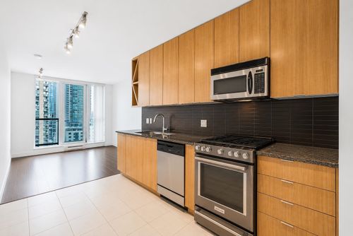 1703-1010 Richards Street, Vancouver, BC, V6B1G2 | Card Image