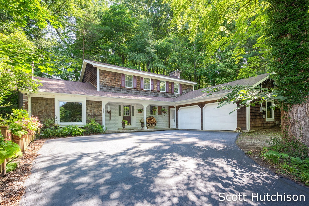 Krause St, Rockford, MI 49341