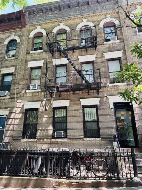559 50th St, Brooklyn, NY, 11220-2022 | Card Image