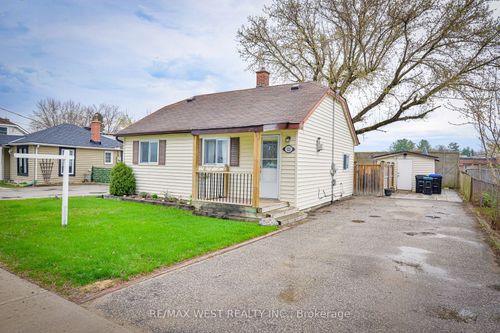 122 Raglan St, Angus, ON, L0M1B0 | Card Image