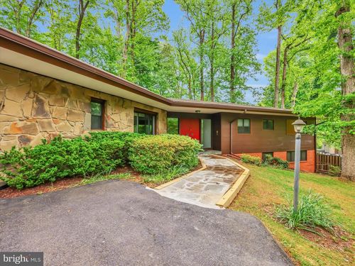 6509 Bradley Blvd, BETHESDA, MD, 20817-3247 | Card Image