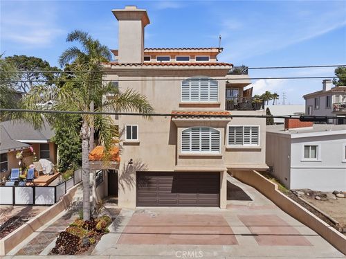 130 Monterey Blvd, Hermosa Beach, CA, 90254-5141 | Card Image