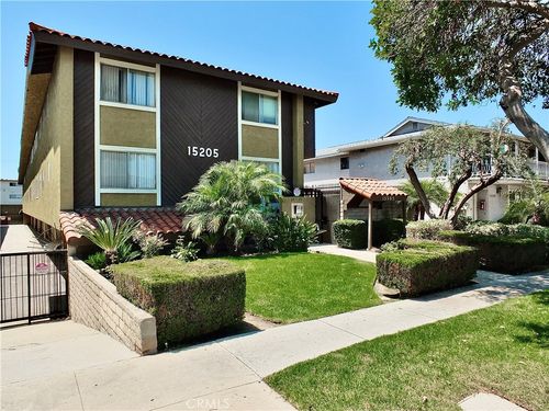 apt-15-15205 S Budlong Ave, Gardena, CA, 90247-3514 | Card Image