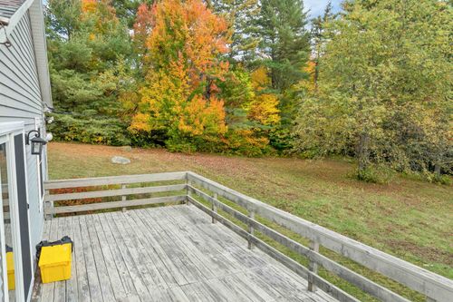 1695 Maple Street, Bethlehem, NH, 03574 | Card Image
