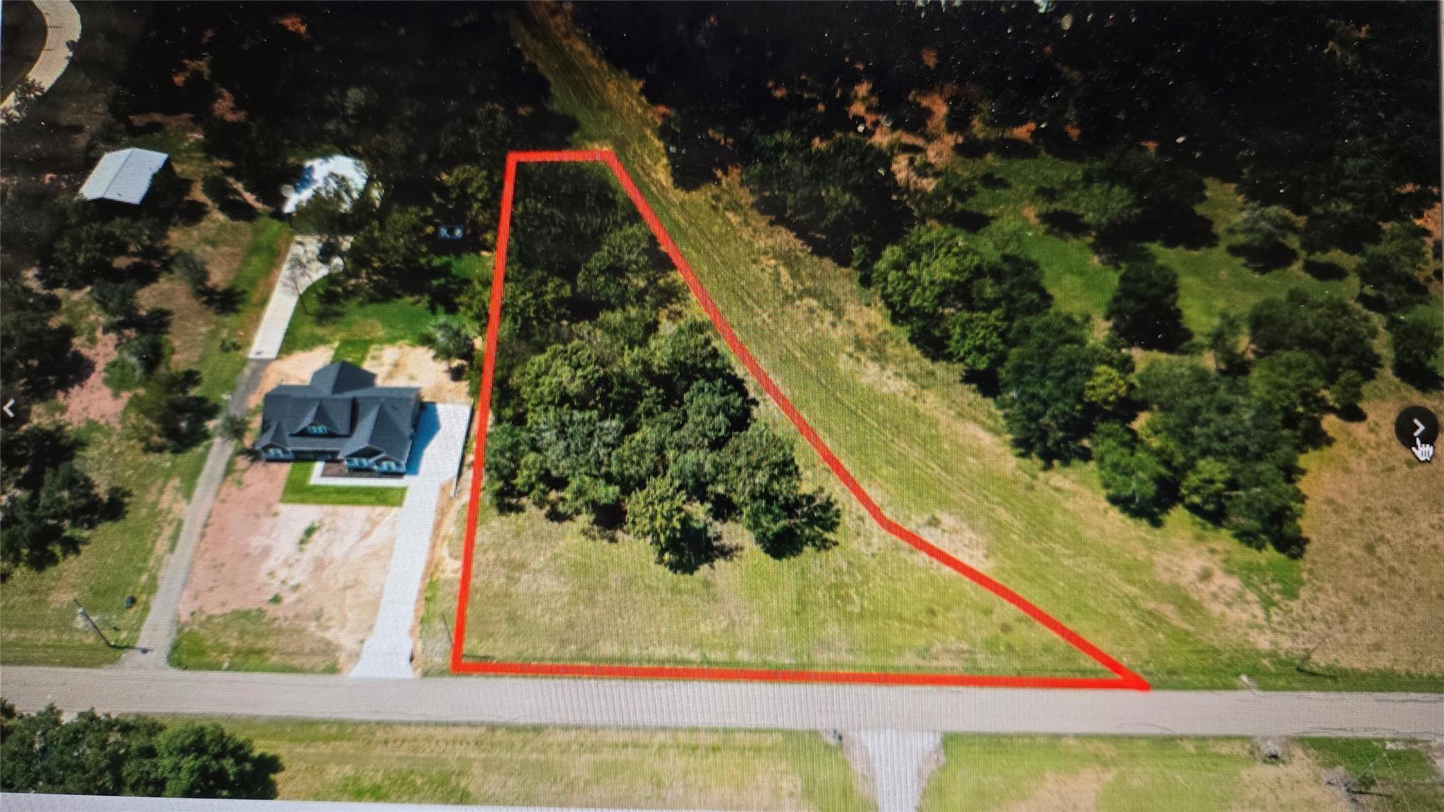 Land in Alvin 5