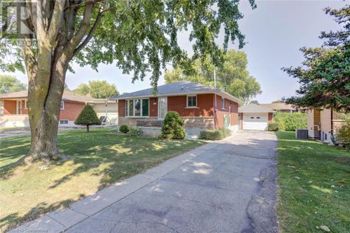 129 Massey Ave, Kitchener, ON, N2C1M6 | Card Image