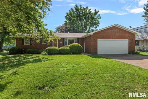 542 Sattley St, Rochester, IL, 62563-9243 | Card Image