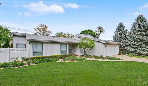 4 Greenfield Ct, Savoy, IL, 61874-9756 | Card Image