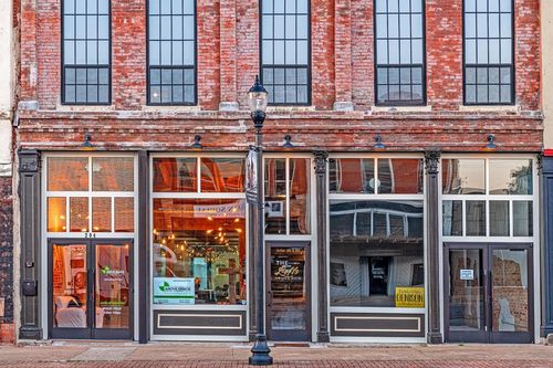 101-204 W Main St, Denison, TX, 75020-3003 | Card Image