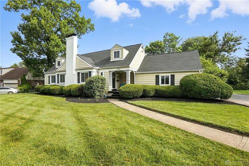 1125 Laurelwood Rd, Kettering, OH, 45409-1218 | Card Image