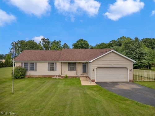 8395 Friendsville Rd, Seville, OH, 44273-9117 | Card Image