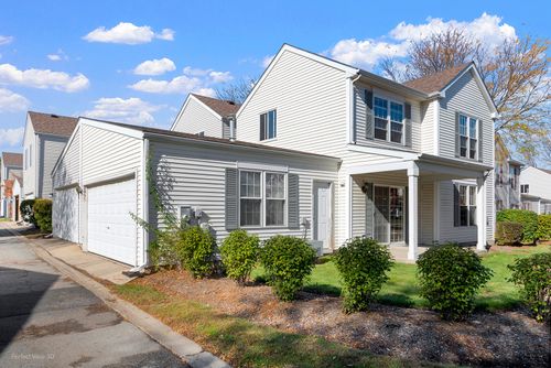 1093-1093 Symphony Dr, Aurora, IL, 60504-5555 | Card Image