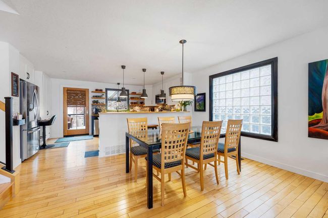 43 Coachwood Place Sw, House other with 4 bedrooms, 4 bathrooms and 4 parking in Calgary AB | Image 14