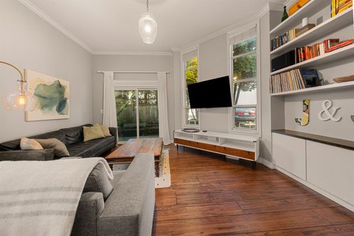 709 Prior St, Vancouver, BC, V6A2G8 | Card Image