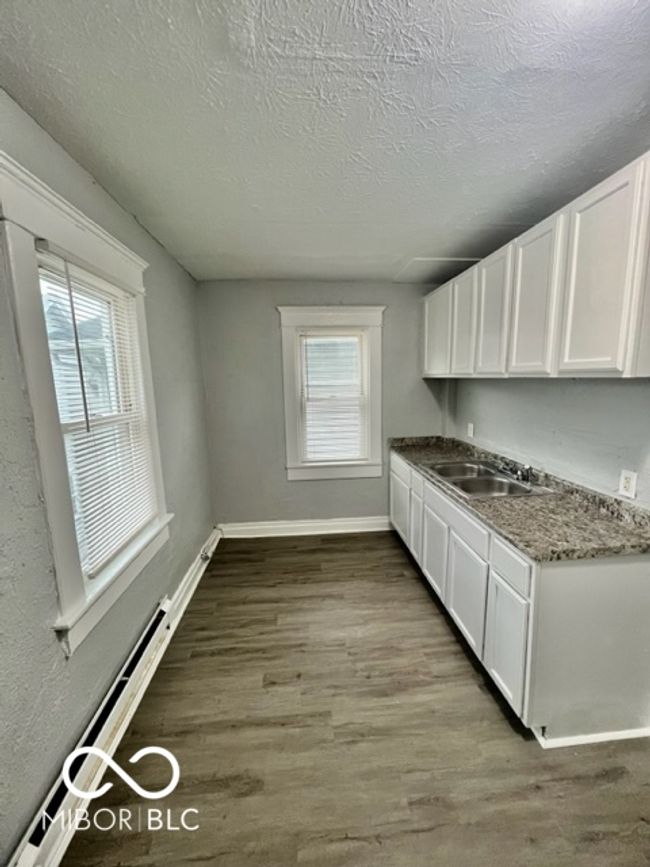 APT-2 - 4224 Unit 2 E Washington St, House other with 2 bedrooms, 1 bathrooms and null parking in Indianapolis IN | Image 8