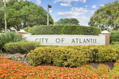 343 Yorktowne Cir, Atlantis, FL, 33462-1131 | Card Image