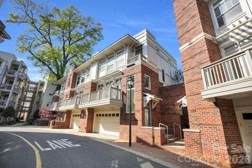 923 Gracie Way, Charlotte, NC, 28204-3000 | Card Image