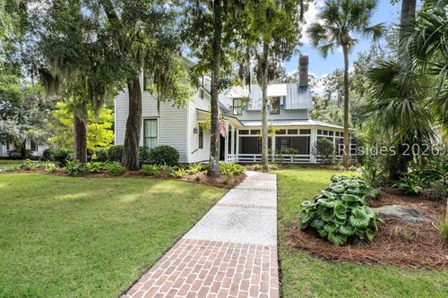 94 Thoms Creek St, Bluffton, SC, 29910-8356 | Card Image