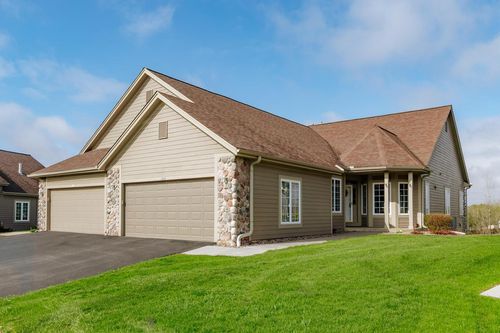 2804 Glen Ivy Drive, West Bend, WI, 53090 | Card Image
