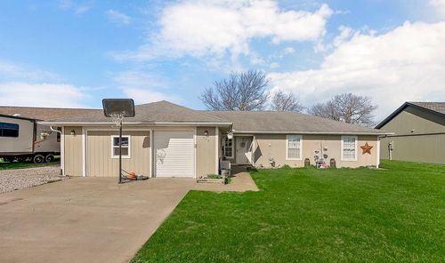 528 S Truman Rd, Archie, MO, 64725-9549 | Card Image