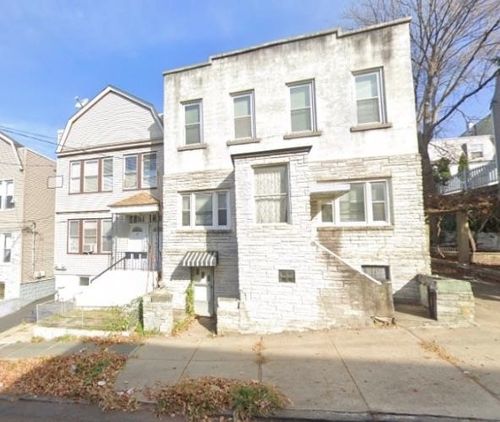 42-40-42 Spruce St, Jersey City, NJ, 07306-3521 | Card Image