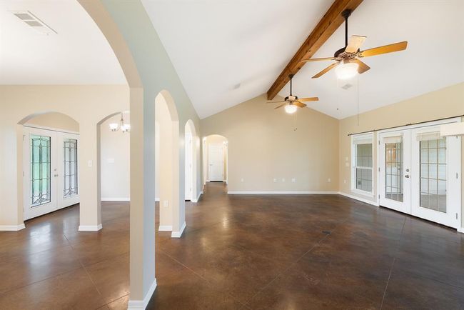 10565 N Highway 77, House other with 3 bedrooms, 3 bathrooms and 4 parking in Lexington TX | Image 14