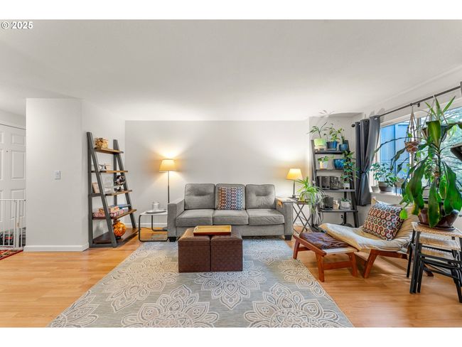 UNIT-13 - 47 Eagle Crest Dr, Condo with 2 bedrooms, 1 bathrooms and null parking in Lake Oswego OR | Image 5