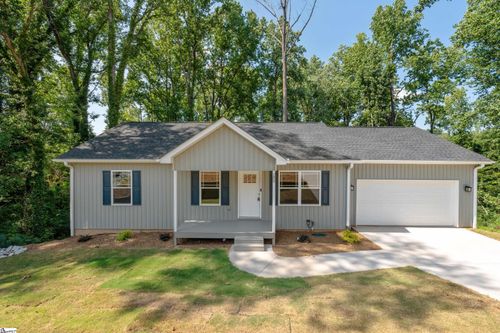 200 Hillbrook Rd, Taylors, SC, 29687-2920 | Card Image