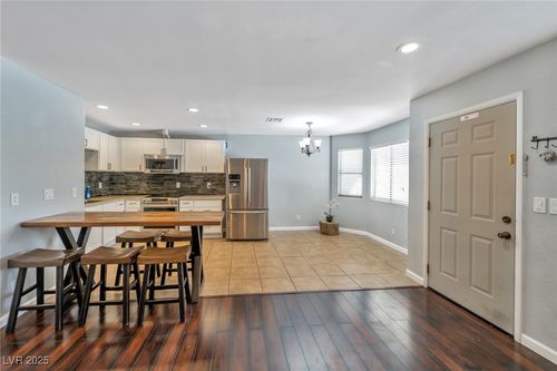apt-202-2708 Beaver Creek Ct, Las Vegas, NV, 89117-1708 | Card Image