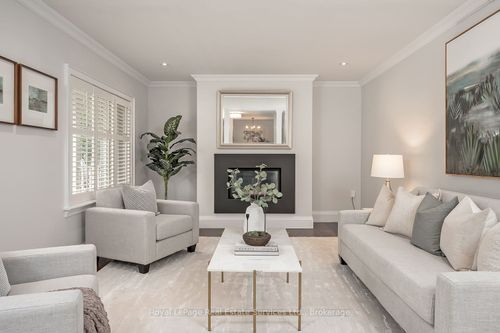 1071 Melvin Ave, Oakville, ON, L6J2V8 | Card Image