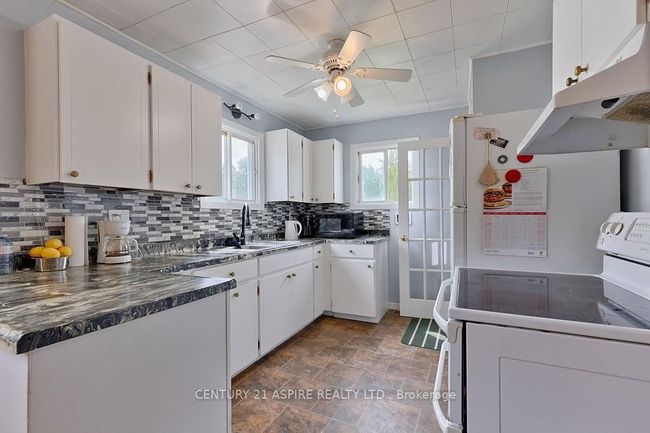 KITCHEN | Image 14